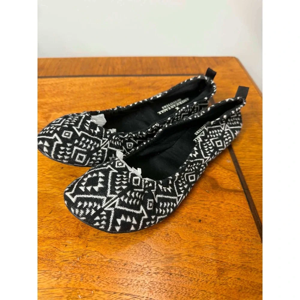 American Eagle Outfitters Womens Geometric Tribal Ballet Flats Black White US 7